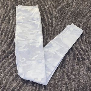 Size 2 Wunder Under white camo Lululemon leggings